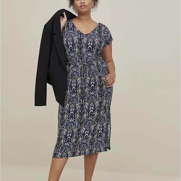 Torrid Chevron Print Midi Dress NWT - Picture 1 of 4